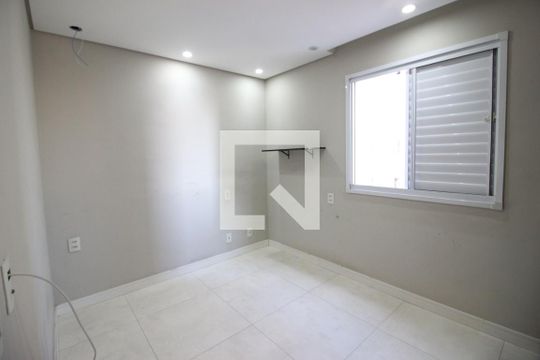 Quarto 1 de apartamento para alugar com 2 quartos, 52m² em Jardim Roberto, Osasco