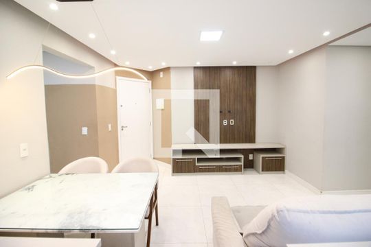 Sala de apartamento para alugar com 2 quartos, 52m² em Jardim Roberto, Osasco