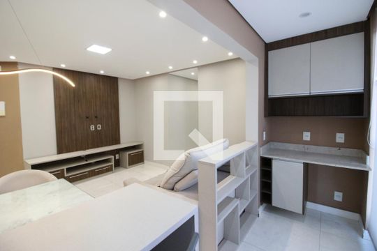 Sala de apartamento para alugar com 2 quartos, 52m² em Jardim Roberto, Osasco