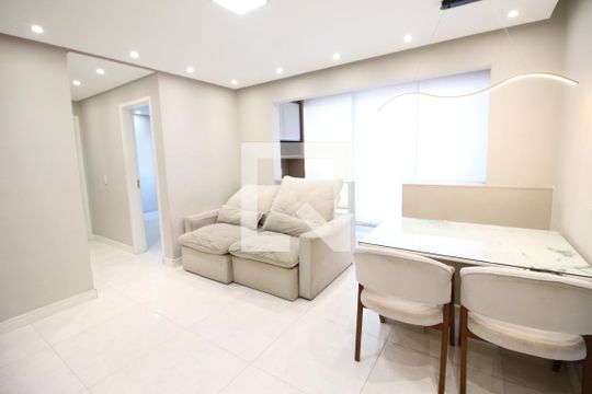 Apartamento para alugar com 2 quartos, 52m² em Jardim Roberto, Osasco