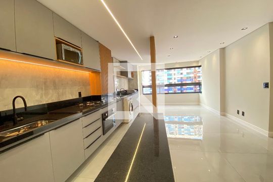 Cozinha de apartamento para alugar com 2 quartos, 69m² em Vila Augusta, Guarulhos