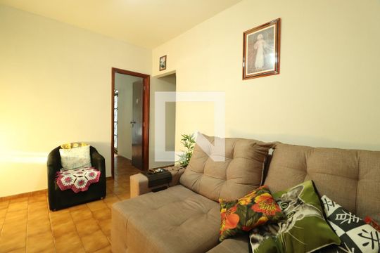 Sala de casa para alugar com 4 quartos, 299m² em Marta Helena, Uberlândia