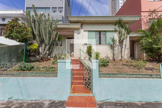 Fachada de casa à venda com 2 quartos, 70m² em Vila Nair, São Paulo
