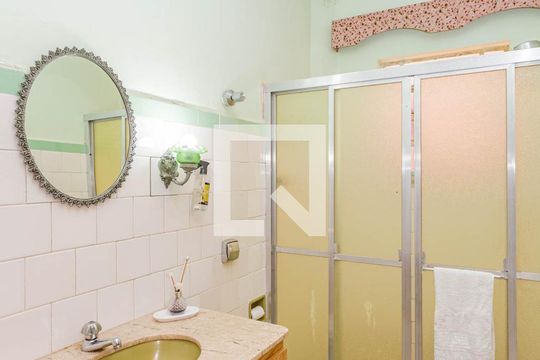 Banheiro de casa à venda com 2 quartos, 70m² em Vila Nair, São Paulo