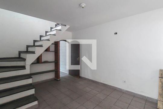 Sala de casa à venda com 2 quartos, 110m² em Jardim Piqueroby, São Paulo