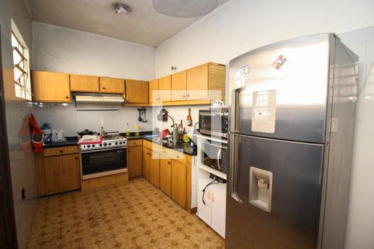 Cozinha de casa à venda com 4 quartos, 280m² em Glória, Porto Alegre