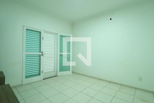 Quarto 1 de casa para alugar com 5 quartos, 237m² em Jardim Karaíba, Uberlândia