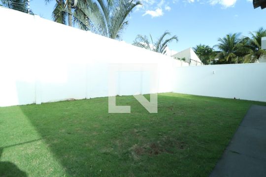 Quintal de casa para alugar com 5 quartos, 237m² em Jardim Karaíba, Uberlândia