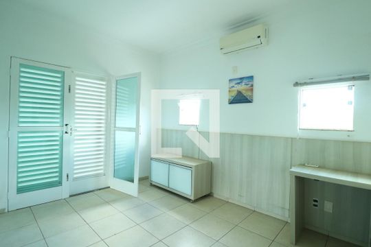 Quarto 4 - Suíte de casa para alugar com 5 quartos, 237m² em Jardim Karaíba, Uberlândia