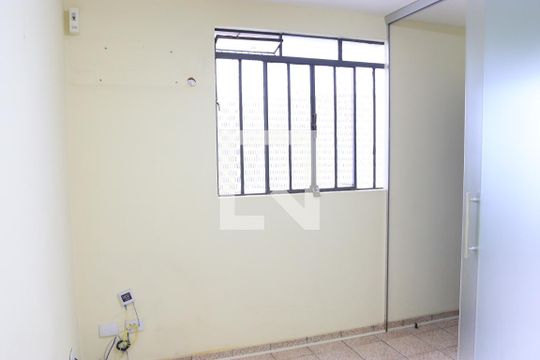 Sala de casa para alugar com 3 quartos, 80m² em Setor Sul, Goiânia