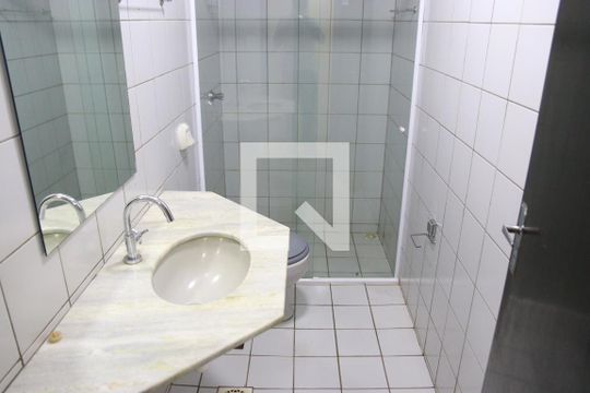 Banheiro de casa para alugar com 3 quartos, 80m² em Setor Sul, Goiânia