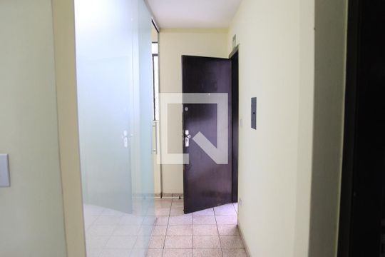 Corredor de casa para alugar com 3 quartos, 80m² em Setor Sul, Goiânia