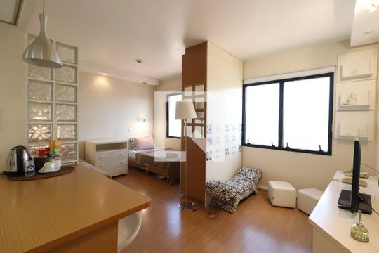 Kitnet/Studio para alugar com 1 quarto, 30m² em Tatuapé, São Paulo
