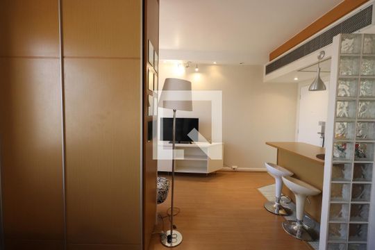 Studio de kitnet/studio para alugar com 1 quarto, 30m² em Tatuapé, São Paulo