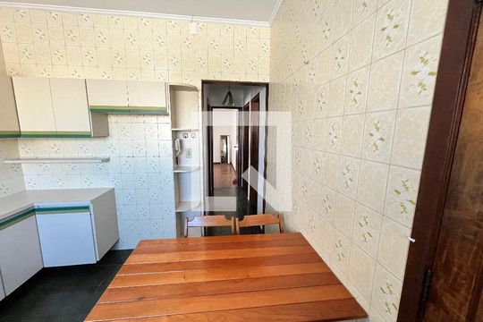 Cozinha de casa para alugar com 5 quartos, 200m² em Água Fria, São Paulo