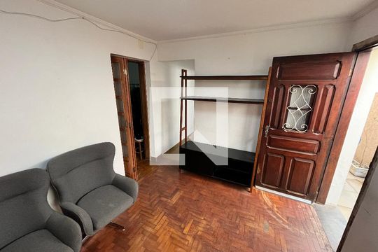 Sala 2 de casa para alugar com 5 quartos, 200m² em Água Fria, São Paulo