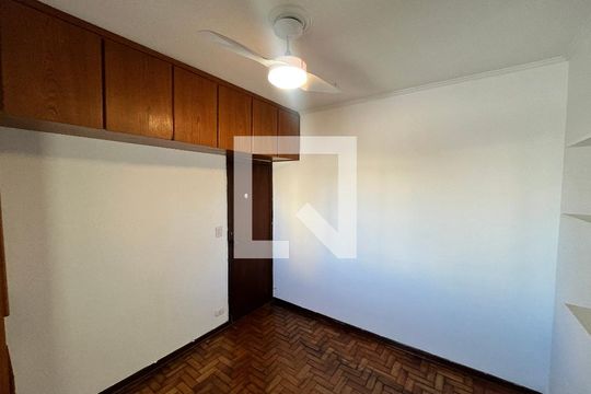 Quarto 2 de casa para alugar com 5 quartos, 200m² em Água Fria, São Paulo