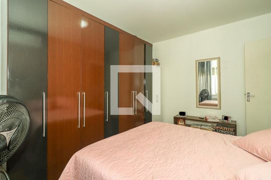 Quarto de apartamento à venda com 2 quartos, 59m² em São Sebastião, Porto Alegre