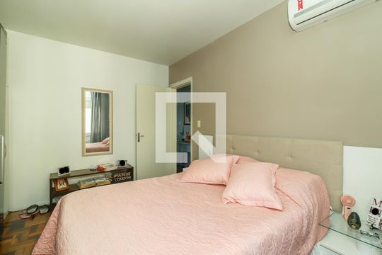 Quarto de apartamento à venda com 2 quartos, 59m² em São Sebastião, Porto Alegre