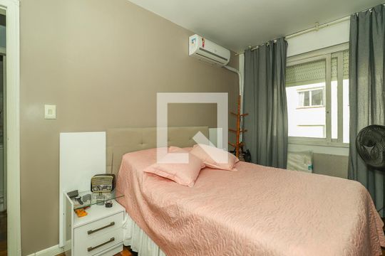 Quarto de apartamento à venda com 2 quartos, 59m² em São Sebastião, Porto Alegre