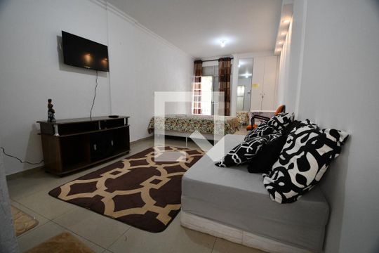 Quarto / Sala de kitnet/studio à venda com 1 quarto, 30m² em Centro, Campinas