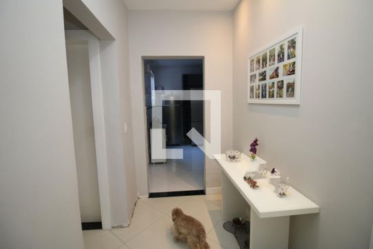 Corredor - Quartos de casa à venda com 4 quartos, 225m² em Vila Kosmos, Rio de Janeiro