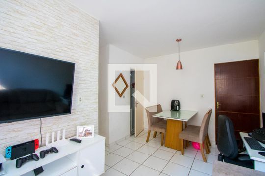 Sala de apartamento para alugar com 2 quartos, 50m² em Vila Eldizia, Santo André