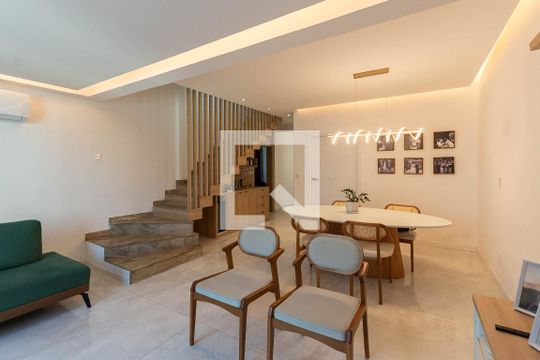 Sala de apartamento à venda com 3 quartos, 200m² em Tijuca, Rio de Janeiro