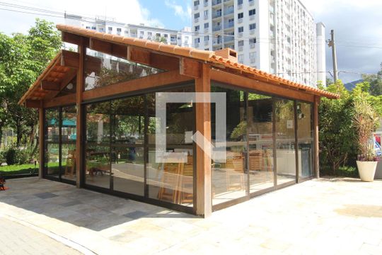Churrasqueira de apartamento para alugar com 2 quartos, 55m² em Jacarepaguá, Rio de Janeiro