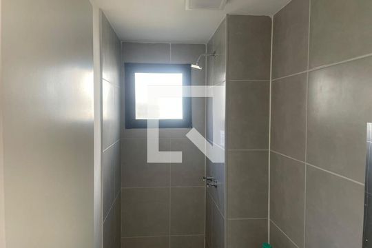Banheiro de apartamento para alugar com 2 quartos, 44m² em Residencial Parque da Fazenda, Campinas