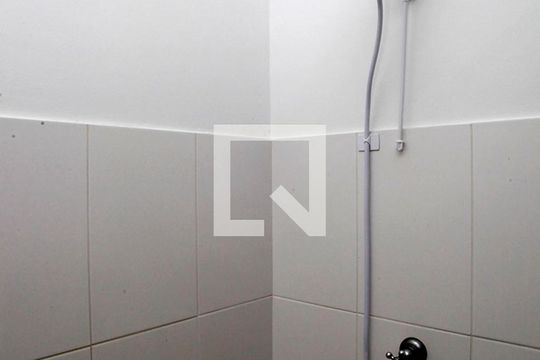 Banheiro de apartamento à venda com 1 quarto, 54m² em Centro Histórico, Porto Alegre