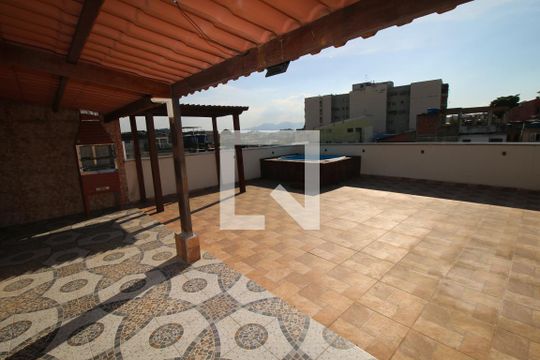 Terraço de casa à venda com 3 quartos, 130m² em Irajá, Rio de Janeiro