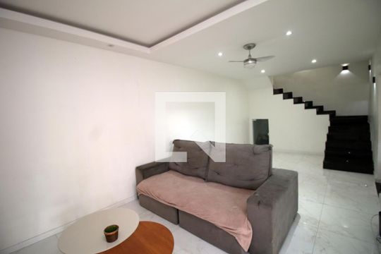 Casa à venda com 3 quartos, 130m² em Irajá, Rio de Janeiro