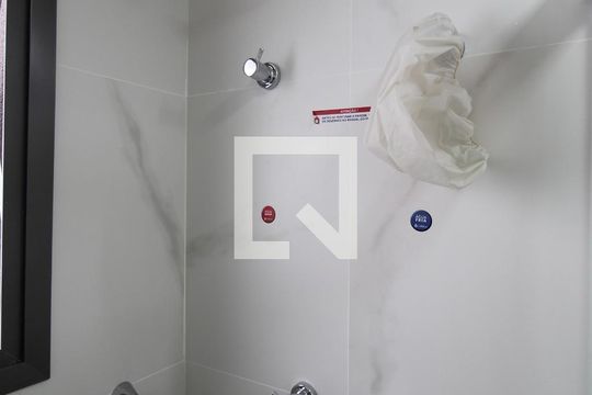 Banheiro da Suíte de apartamento para alugar com 3 quartos, 77m² em Indianópolis, São Paulo