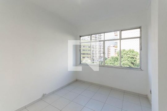 Sala de apartamento à venda com 2 quartos, 58m² em Grajaú, Rio de Janeiro