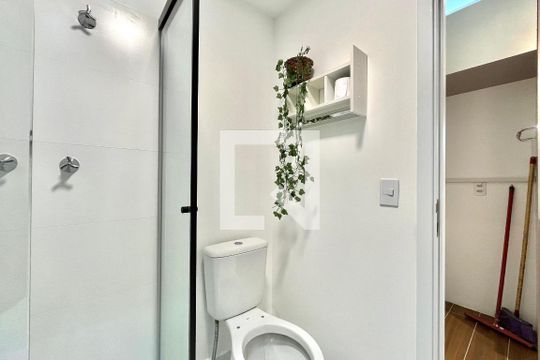 Banheiro de kitnet/studio à venda com 1 quarto, 25m² em Vila da Saúde, São Paulo