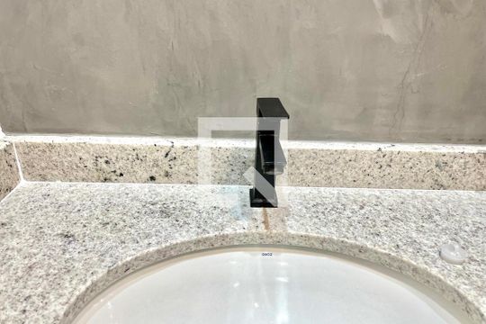 Banheiro de kitnet/studio à venda com 1 quarto, 25m² em Vila da Saúde, São Paulo