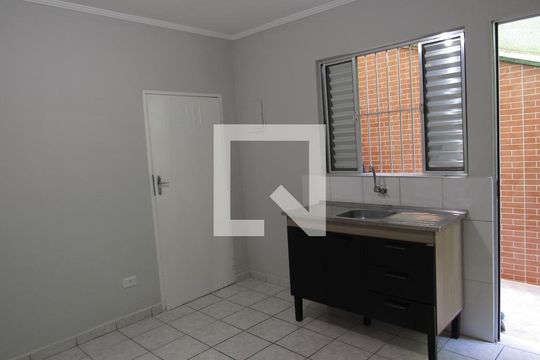 Casa para alugar com 1 quarto, 30m² em Ayrosa, Osasco