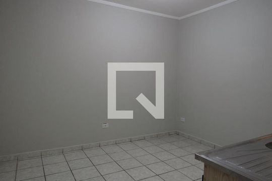 Cozinha de casa para alugar com 1 quarto, 30m² em Ayrosa, Osasco