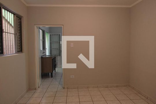 Suíte 1 de casa para alugar com 1 quarto, 30m² em Ayrosa, Osasco