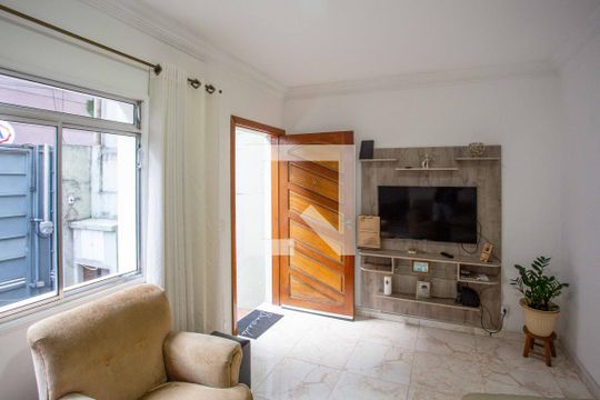 Sala de TV de casa à venda com 2 quartos, 120m² em Centro, Diadema