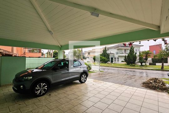 Garagem de casa de condomínio à venda com 4 quartos, 400m² em Parque Portal do Paraiso, Jundiaí