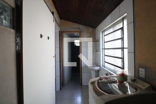 Área de Serviço de casa à venda com 3 quartos, 160m² em Niterói, Canoas