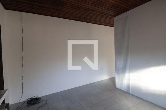 Sala 1 de casa à venda com 3 quartos, 160m² em Niterói, Canoas