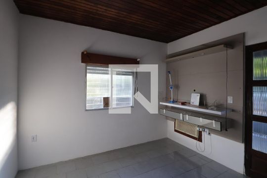 Sala 1 de casa à venda com 3 quartos, 160m² em Niterói, Canoas