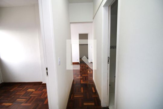 Corredor de apartamento para alugar com 3 quartos, 60m² em Madureira, Rio de Janeiro
