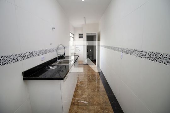Cozinha de apartamento para alugar com 3 quartos, 60m² em Madureira, Rio de Janeiro