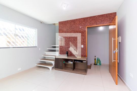 Casa para alugar com 3 quartos, 160m² em Jardim Santana, São Paulo