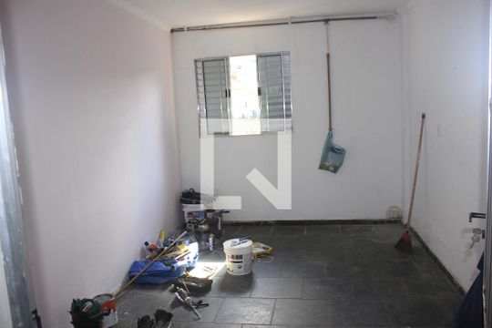 Deposito da garagem de casa à venda com 4 quartos, 230m² em Jardim Santa Mena, Guarulhos