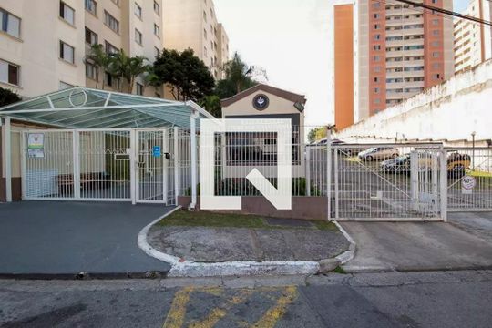 Fachada de apartamento à venda com 2 quartos, 74m² em Jardim Sindona, Osasco